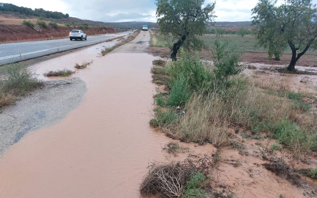 Caminos destrozados en Muniesa./ J.I.