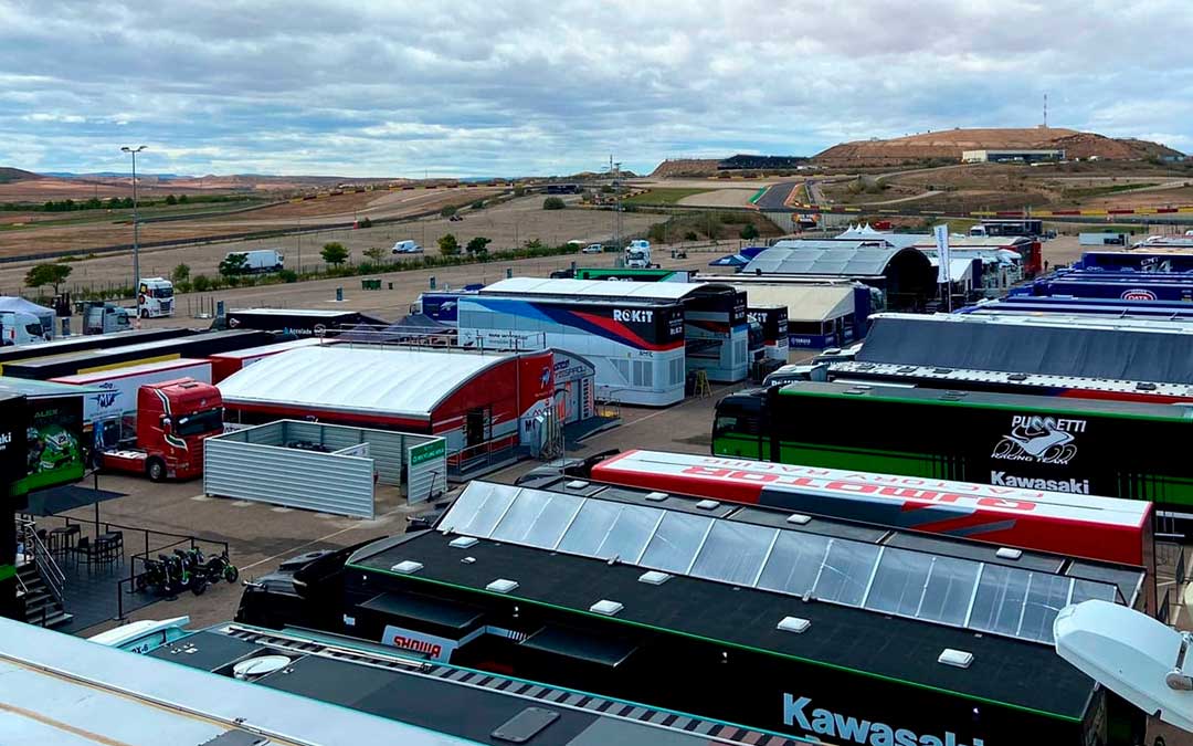 Imagen del paddock de MotorLand el miércoles previo a la Tissot Aragón Round 2024./ Motorland.