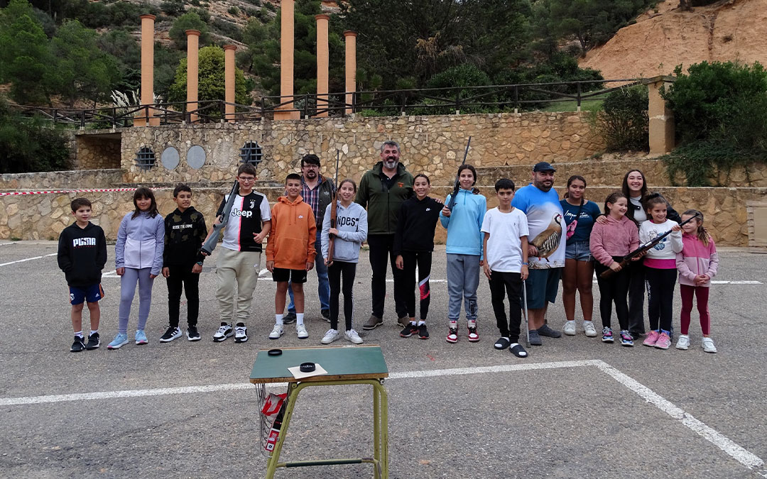 La modalidad deportiva de tiro con carabina también fue una de las que se pudo practicar en la Semana Deportiva de Alcorisa./ Ayuntamiento de Alcorisa