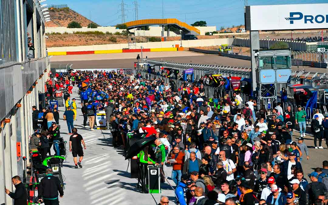 Así lucía el paddock de MotorLand durante la Tissot Aragón Round./ Motorland.