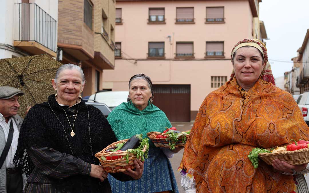 Baturras en la ofrenda de flores de las Fiestas del Pilar de Caspe./ Sandra Jiménez