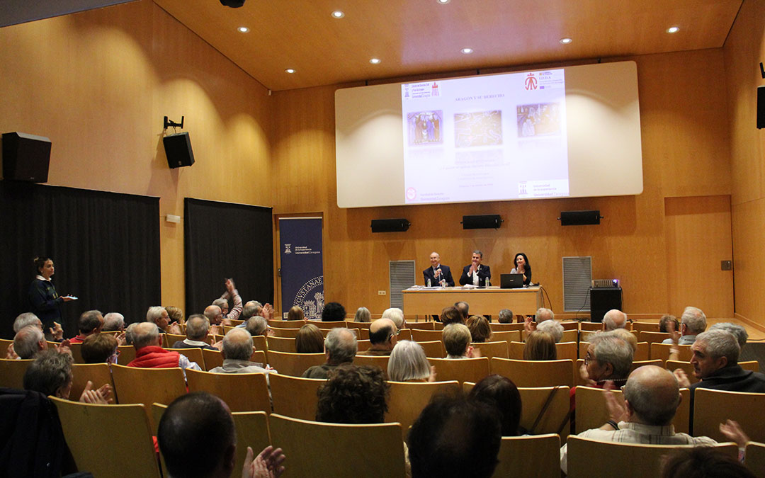 Inicio del curso de la Universidad de la Experiencia de Alcañiz. / B. Severino