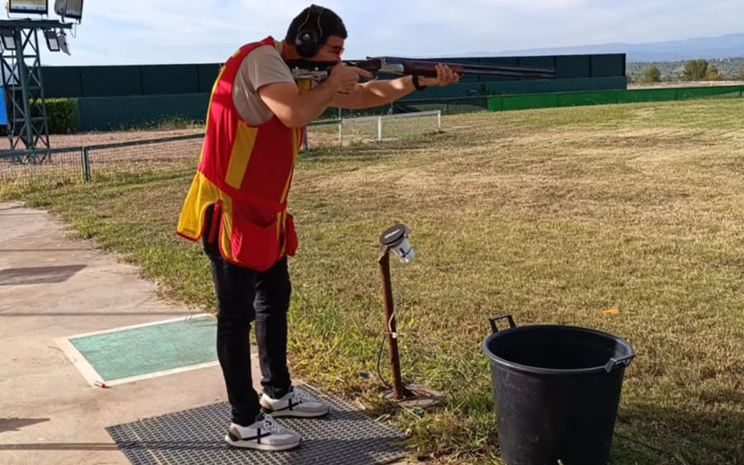 El tirador alcañizano durante el campeonato que tuvo lugar en Cheste./ V.C.