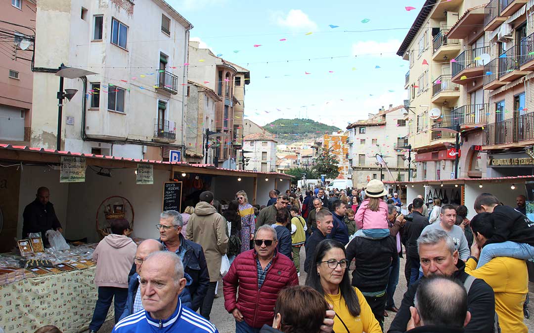 Ambiente en la primer a jornada de la VI Alcorisa Muestra. / B. Severino
