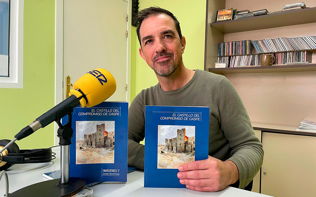 Amadeo Barceló en Radio Caspe./ S.F.