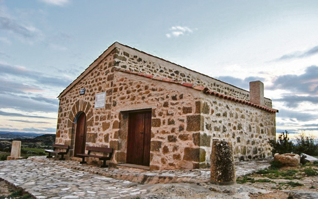 Escuela de La Herradura que fue arreglada hace 15 años y que se puede visitar. / Josefina Rufau