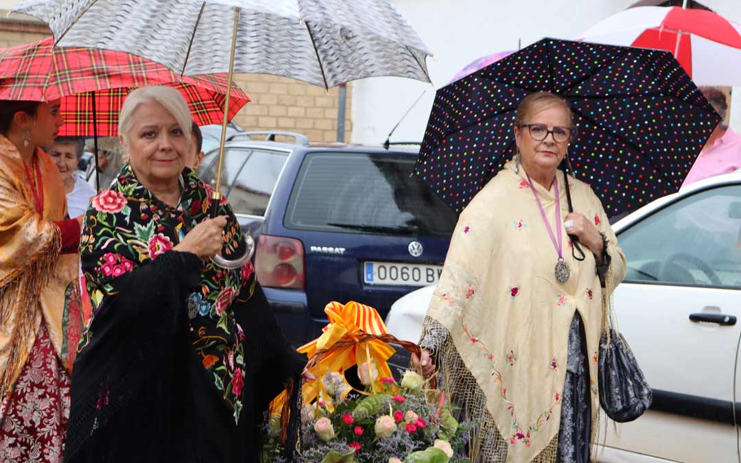 Baturras en la ofrenda de flores de las Fiestas del Pilar de Caspe./ Sandra Jiménez