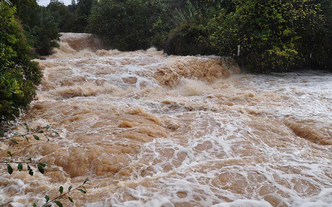 El Matarraña a su paso por la Font de Rabosa ha superado los 50 m3/s./ J.L.