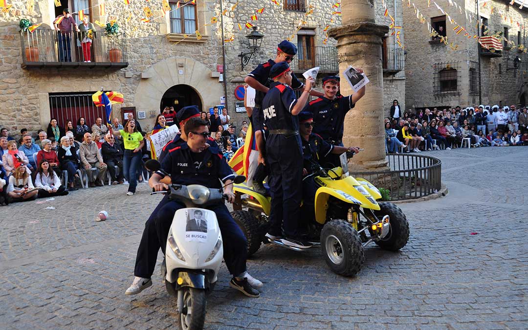 El ex-presidente de la Generalitat, Puigdemont, fue detenido en Cretas./ J.L.