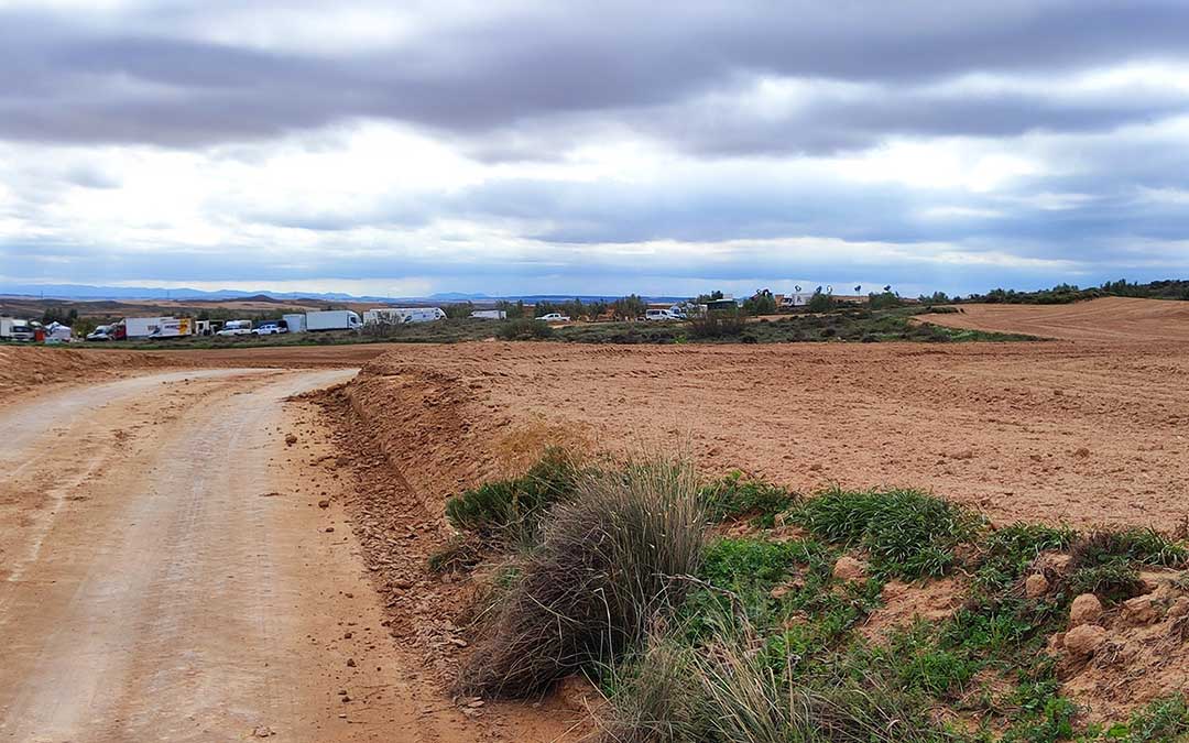 En el campo hijarano, en la vieja estación conocida como Cabeza Gorda, se despliega el set de rodaje. / Alberto Gracia