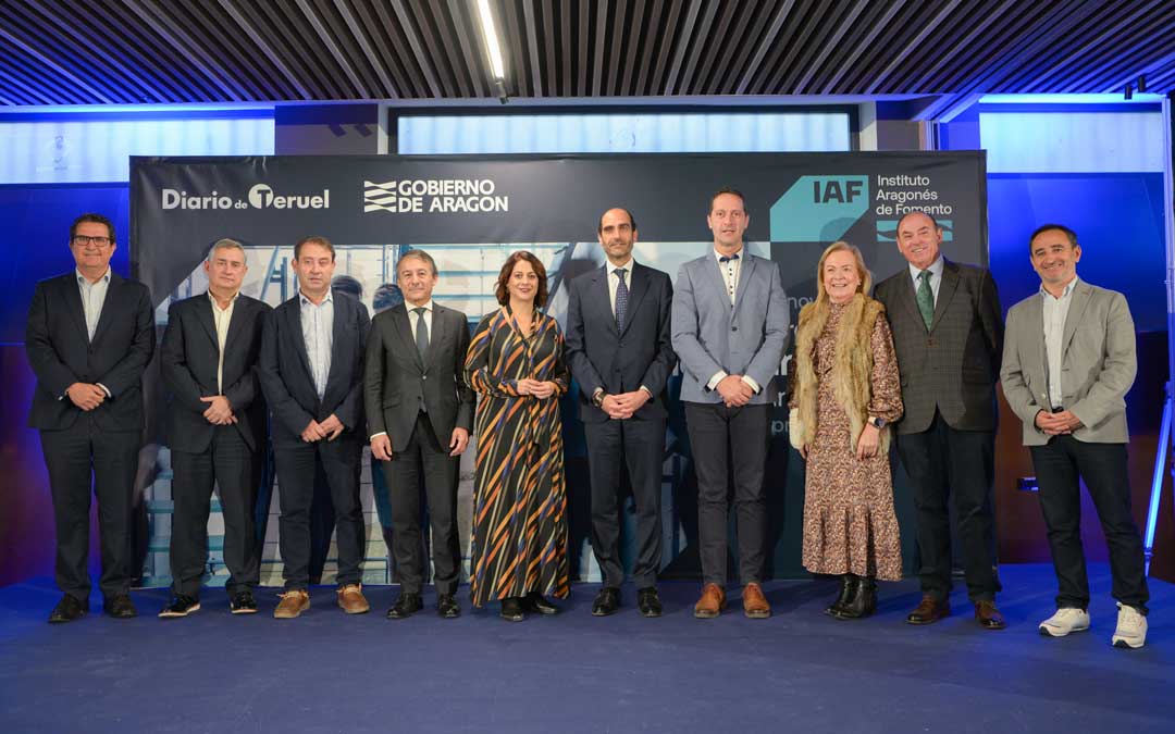 Imagen de familia de la presentación este lunes en Teruel./ DGA