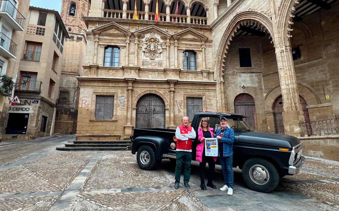 Presentación del evento con la concejal, Belén Adán, y los organizadores./ AYTO ALCAÑIZ