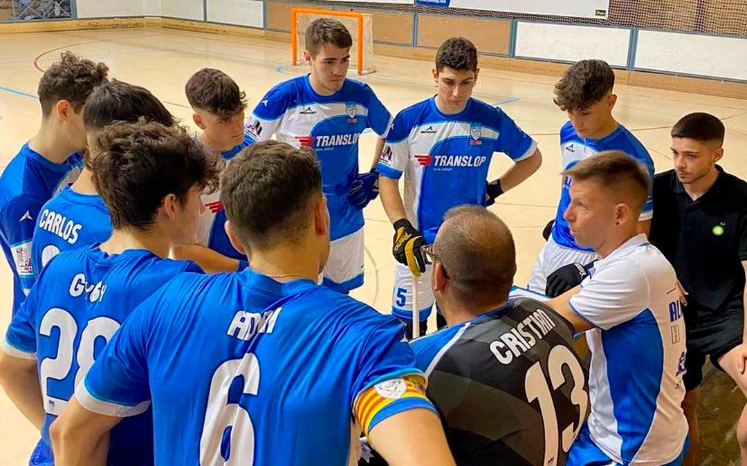 Imagen del equipo senior en el primer encuentro de la temporada./ACP