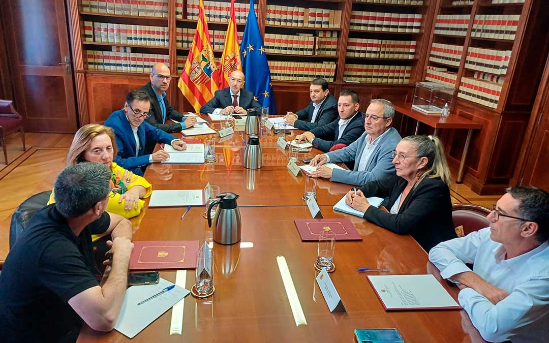 Reunión de los alcaldes de la A-68 en Delegación del Gobierno en Aragón en la sede de Zaragoza. / Delegación Gobierno