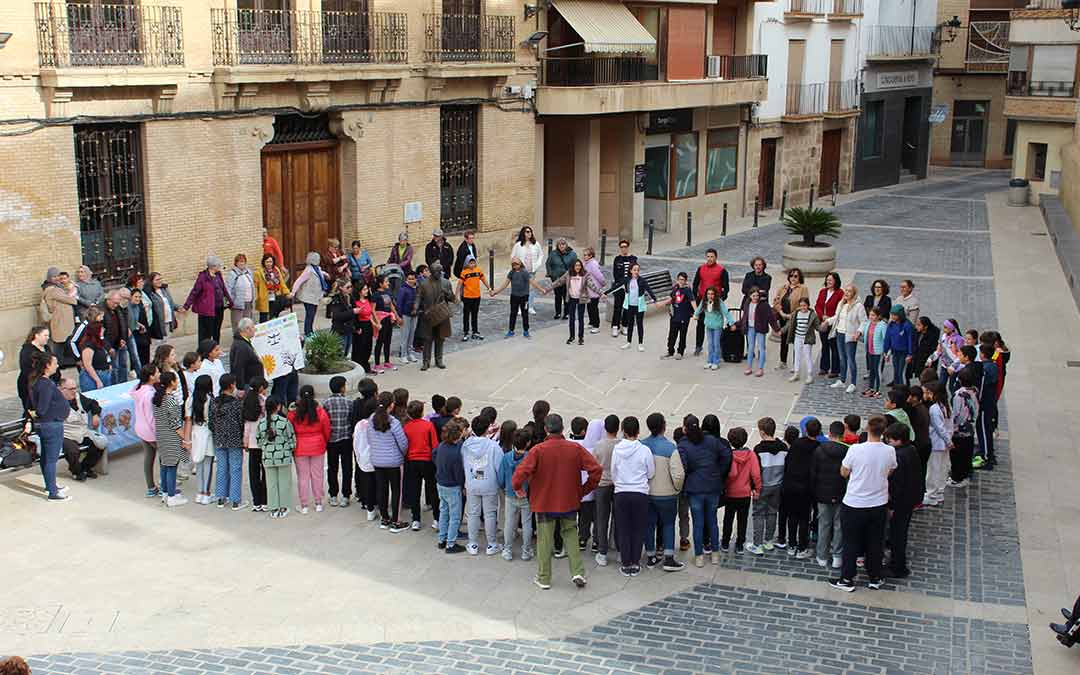 Concentración infantil en Calanda este 25N./B. Severino