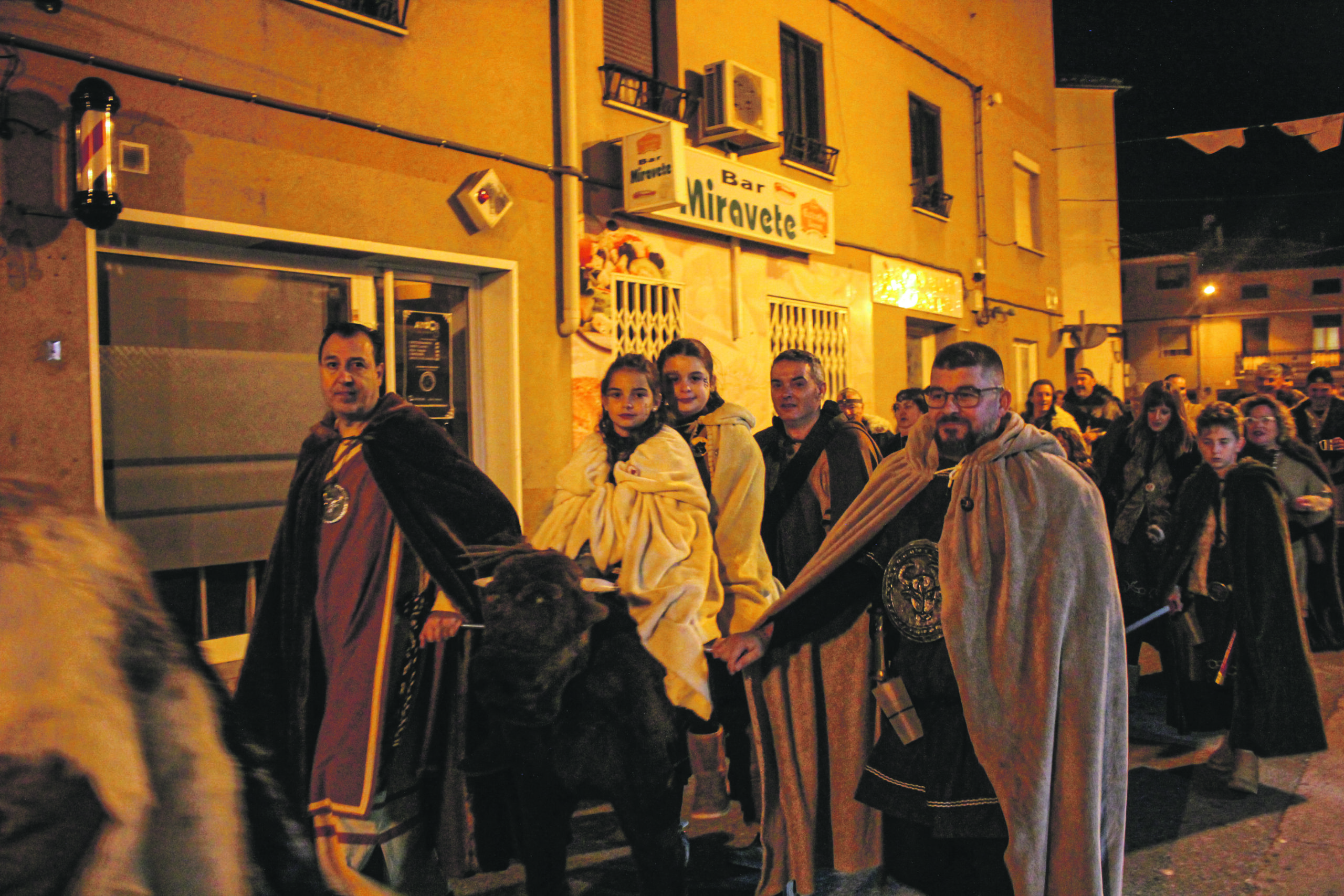 Clan del Toro / L.C.