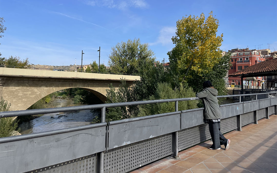 Crecida del río Guadalope en Alcañiz tras el desembalse del pantano de Calanda por las lluvias de la Dana./ María Celiméndiz