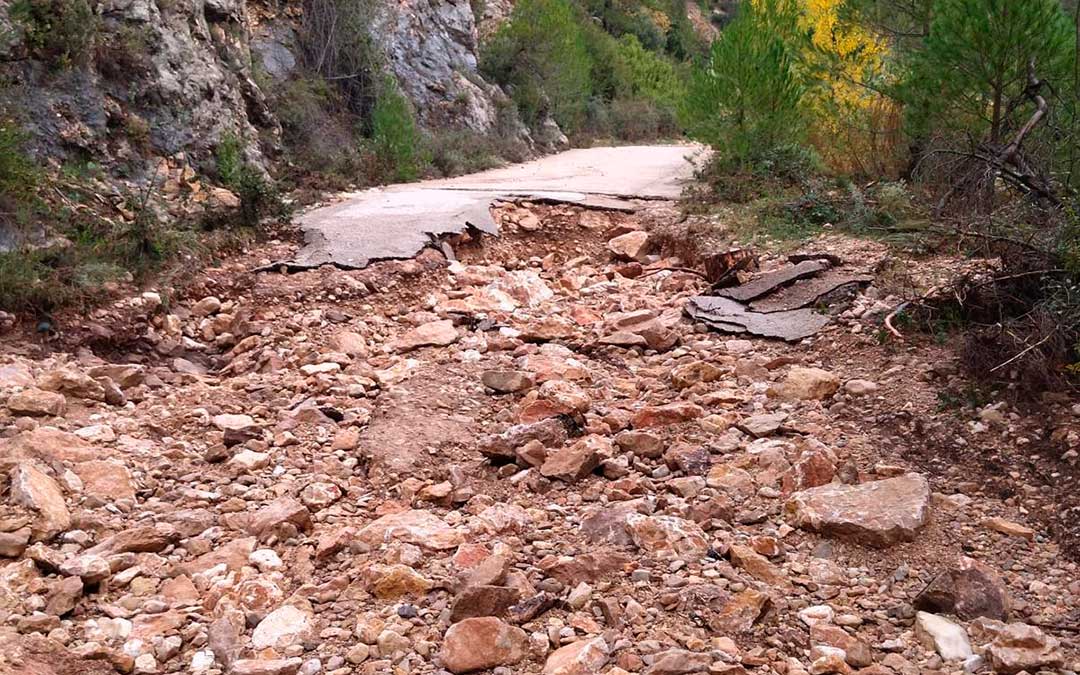 Estado de uno de los caminos de Beceite tras el paso de la DANA, una muestra de las graves afecciones sufridas en las infraestructuras del municipio./ Ayuntamiento de Beceite