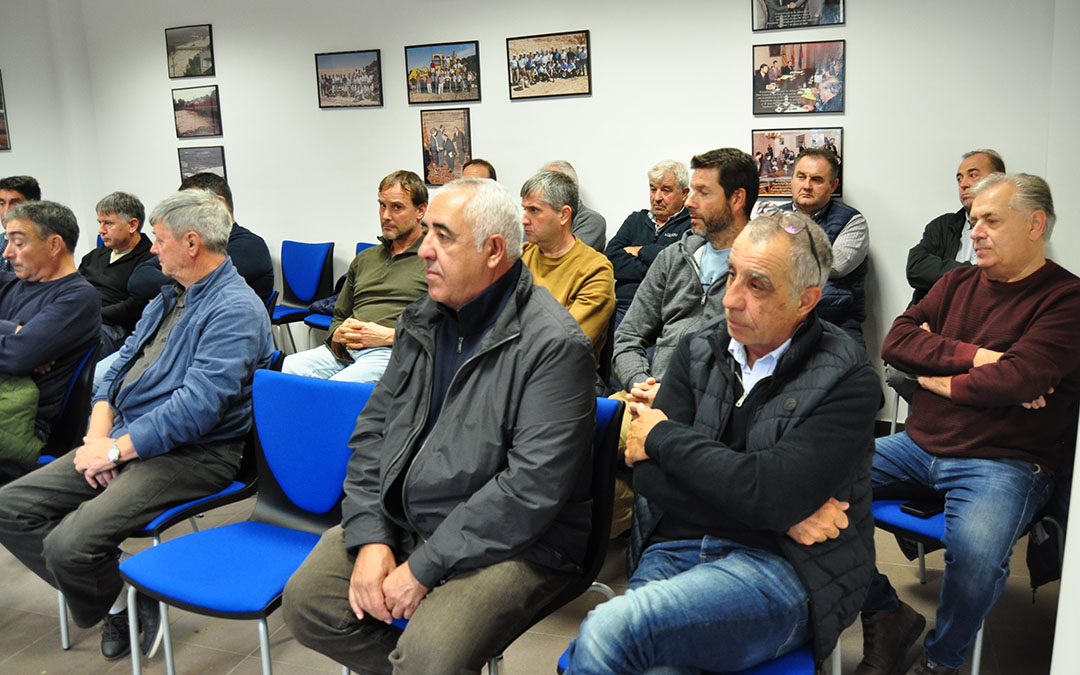 Han asistido alcaldes y representantes del Bajo Aragón-Caspe y Matarraña./ J.L.