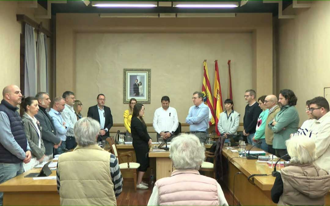 El pleno guardó un minuto de silencio al comienzo de la sesión. /M.M.R.