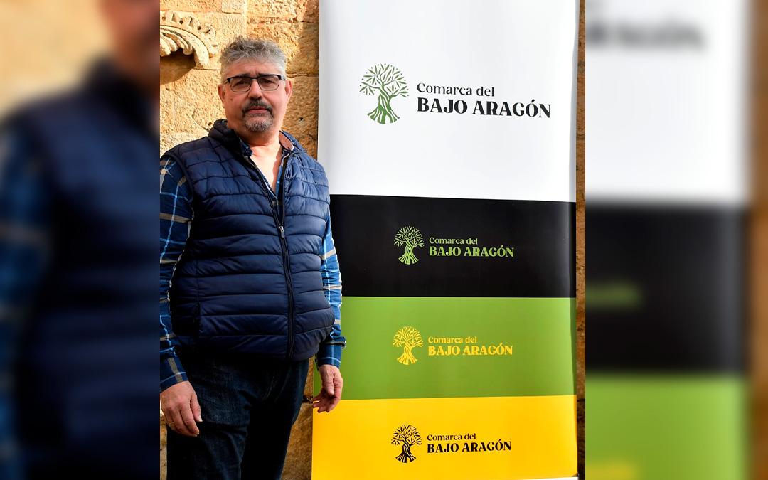 José Miguel Celma presentando el nuevo logotipo./ Belén Adán