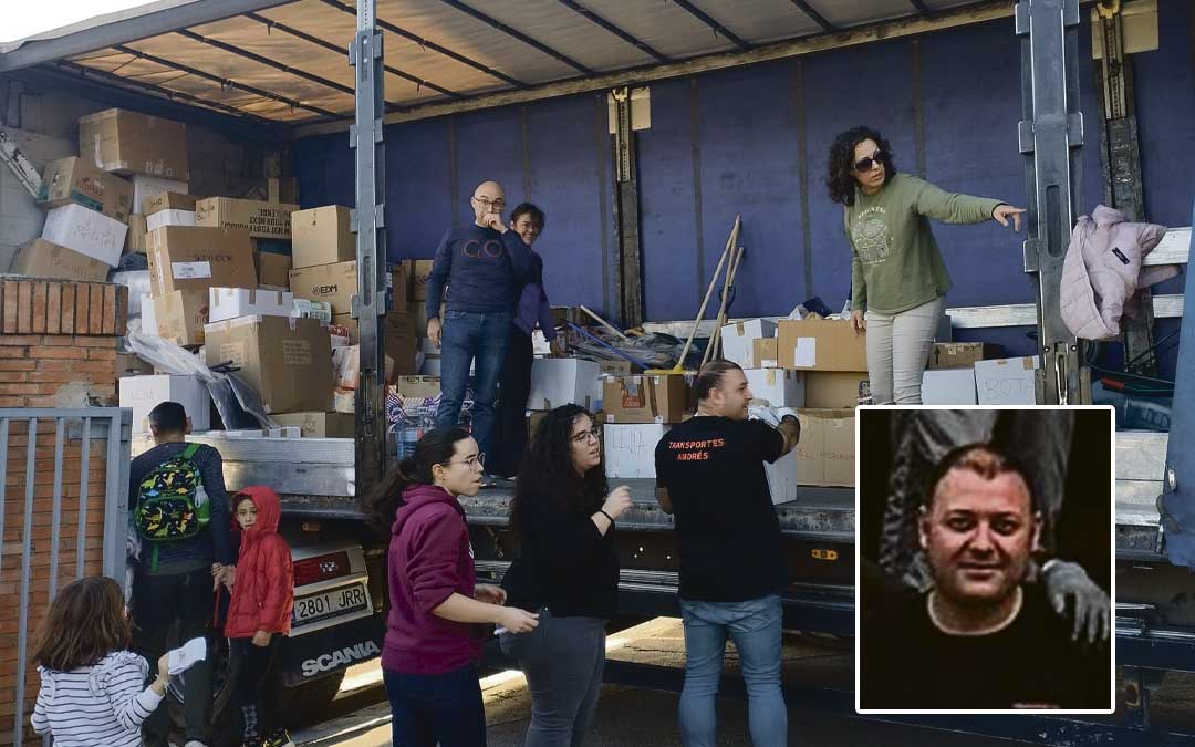 José Luis Andrés, de Transportes Andrés, transportó la ayuda de los colegios de Alcorisa, Calanda y Juan Sobrarias de Alcañiz / L.C.