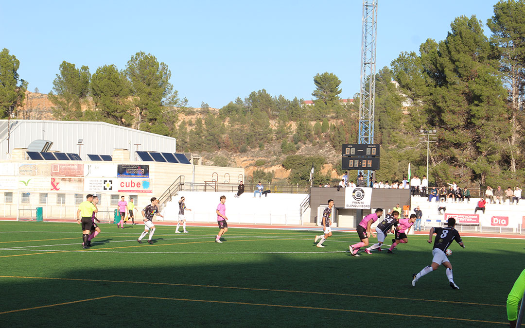 Uno de los instantes del partido del Alcañiz C.F contra el Cella C.D/ B.S.V