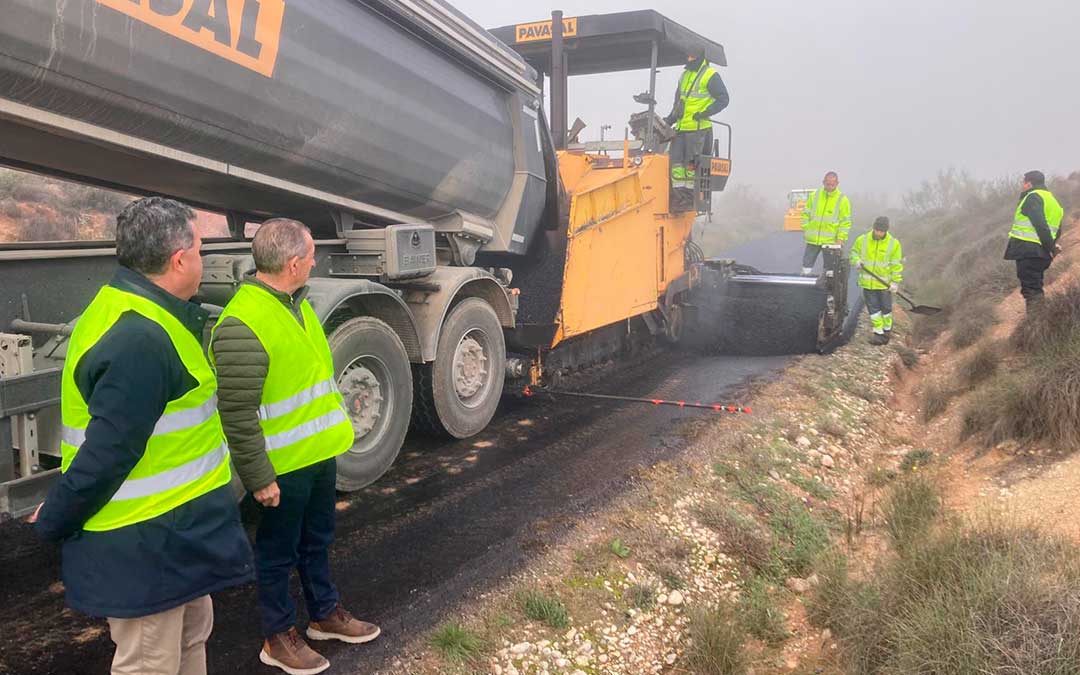 Comienzo de las obras entre la carretera de Valmuel y Alcañiz./ DPT.