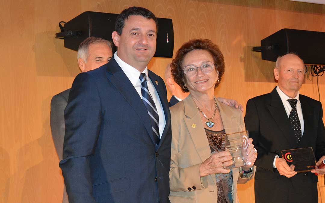Instantes del acto conmemorativo de los 125 años de historia de la Cámara de Comercio de Teruel este miércoles en Alcañiz./ C.O.