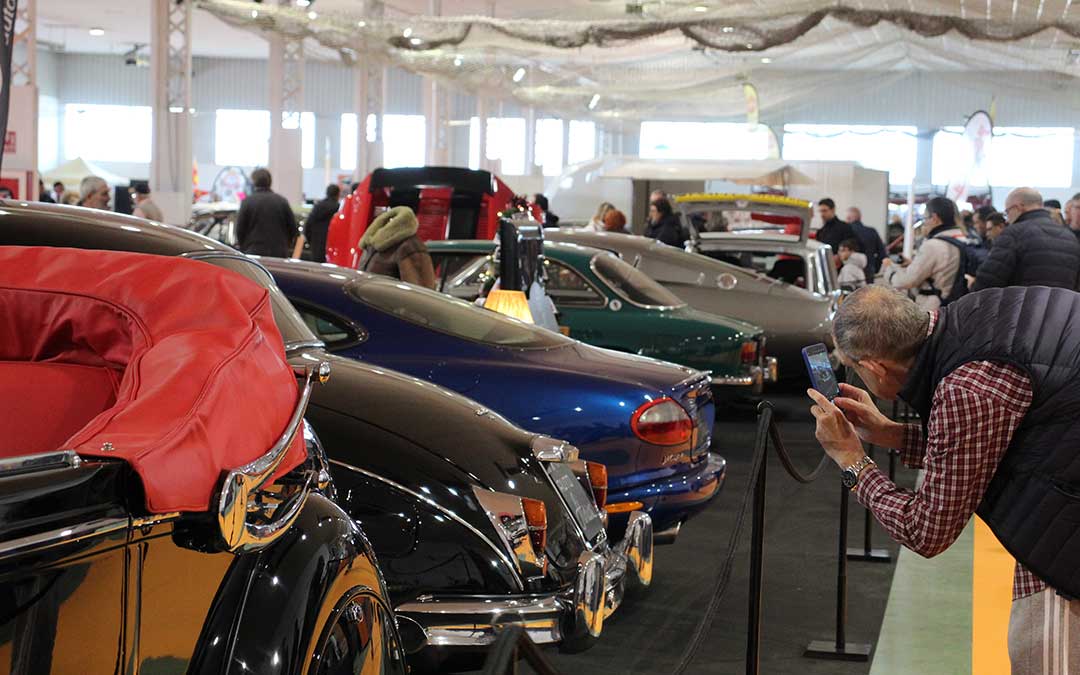 Autoclassic 2024, la XXVII Feria del Vehículo Clásico de Alcañiz. / B. Severino