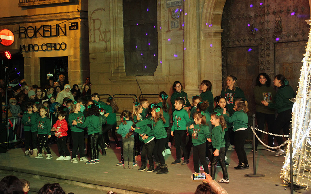 Actuación de la escuela de baile Energy Dance. / B. Severino