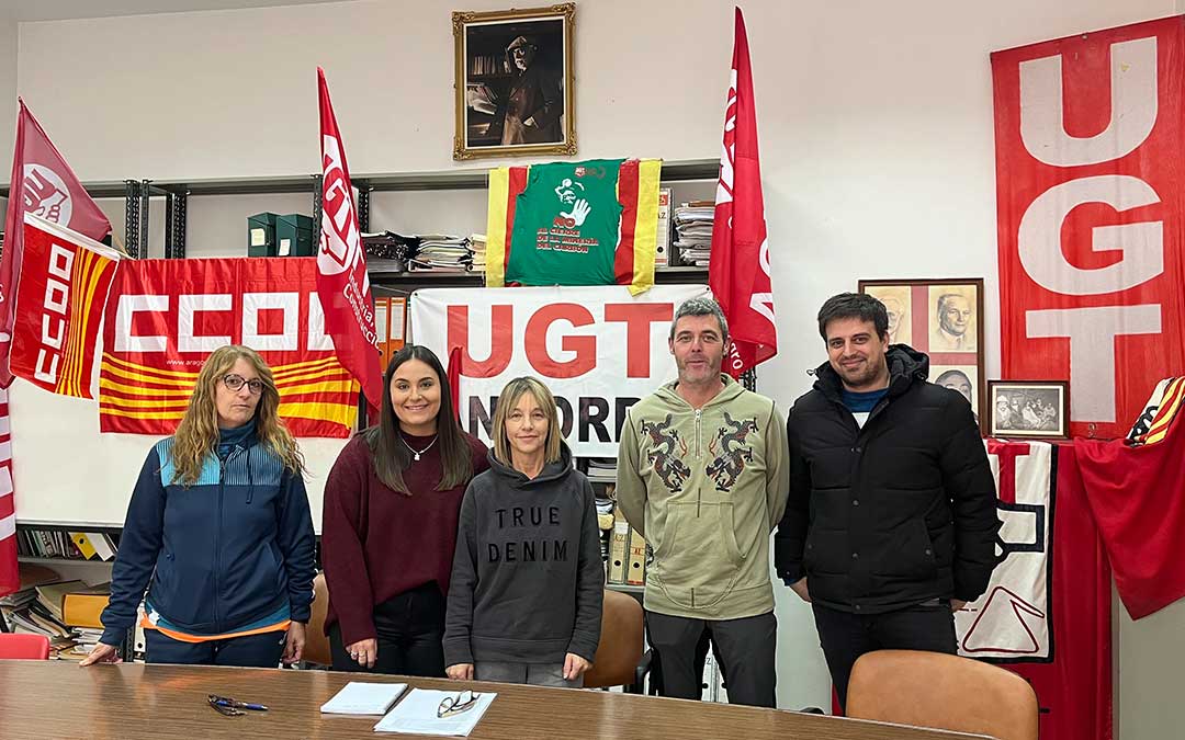 Miembros de los sindicatos de UGT y CCOO la semana pasada./ C.O.