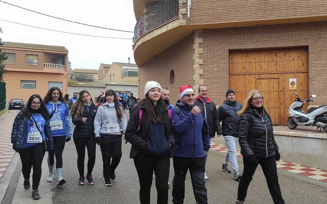 La San Silvestre de Chiprana citó a más de 250 corredores. También hubo andada. / J.A. Lafuente