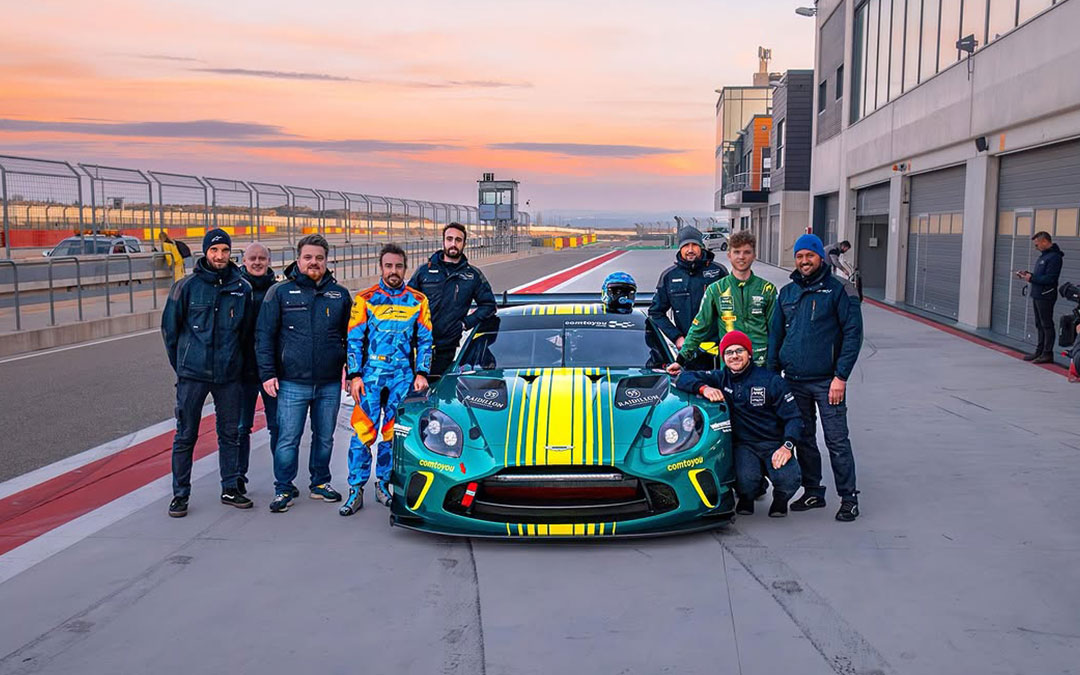 Alonso visitó el circuito junto diferentes pilotos de su empresa A14 Management./ A14 Management