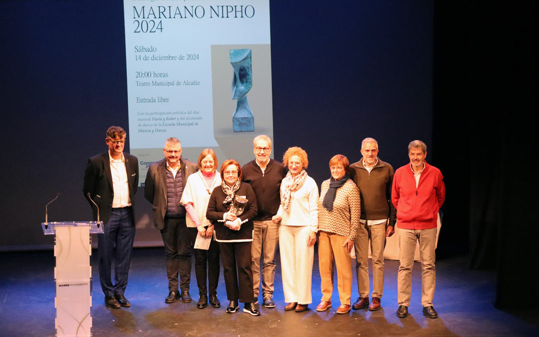 La Fundación Sarabastall de Caspe en la recogida del galardón Mariano Nipho en la sección de compromiso social./ Sandra Jiménez