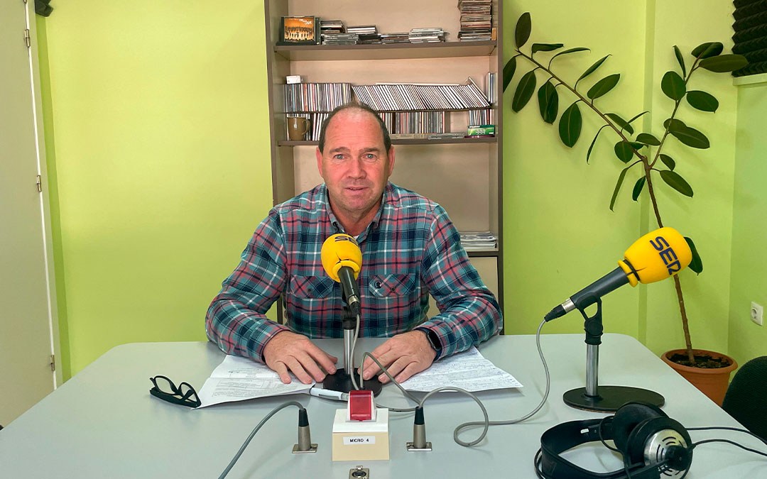 Javier Nicolás en Radio Caspe./ S.F.