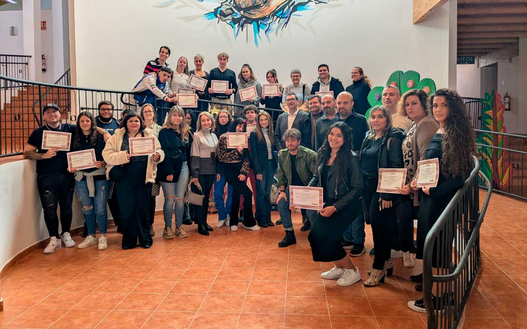 Alumnos de lo programa experienciales solicitados por e Ayuntamiento y la Comarca de Andorra./ Ayuntamiento de Andorra