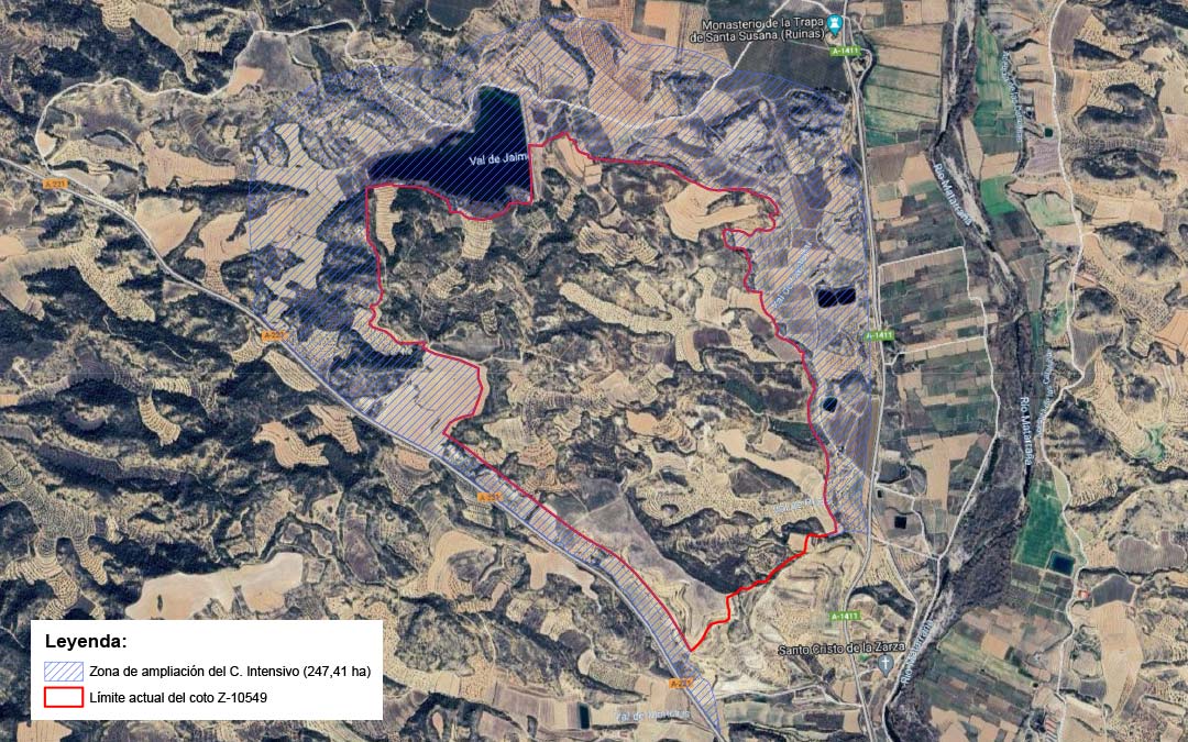 En rojo el límite anterior y en azul el área de expansión./ Ayto. Maella