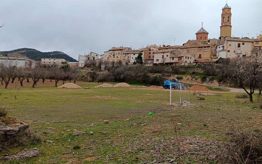 El parquin se ubicará en el antiguo campo de fútbol, a las afueras del casco urbano./ Paco Querol