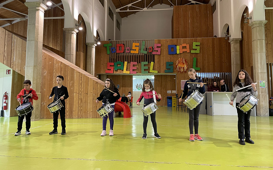 Primer día de clase de la Escuela de Tambor en Alcañiz./ María Celiméndiz