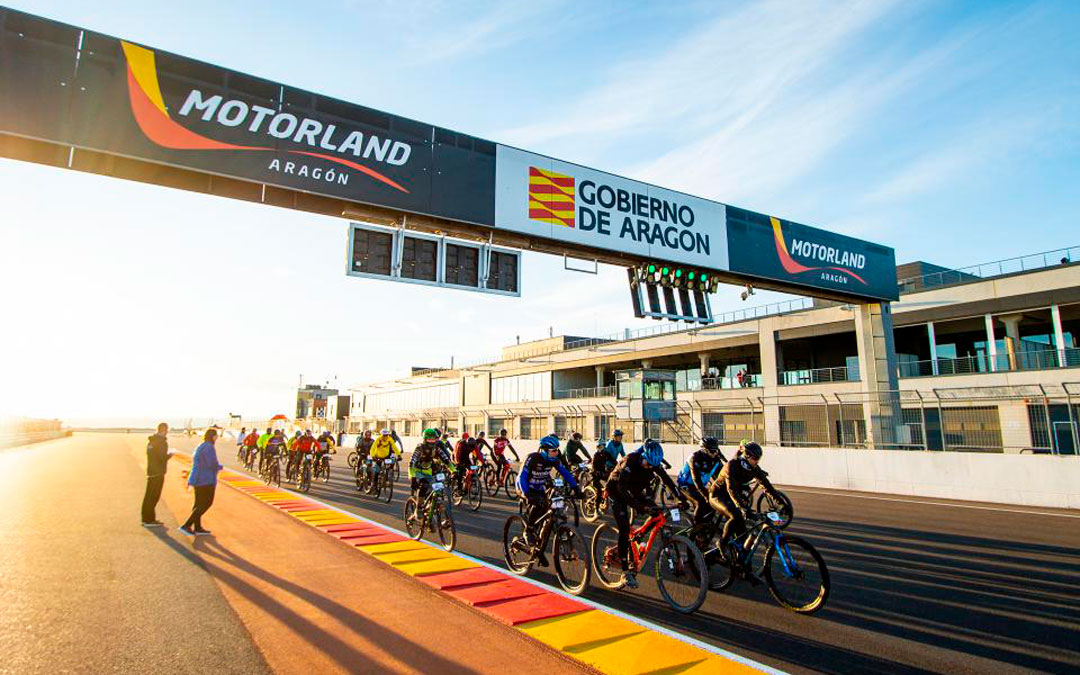 1.200 personas han pasado por Motorland durante los dos días. / Motorland