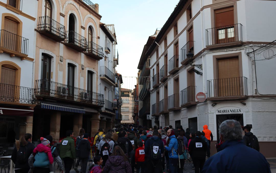 Los participantes han comenzado la X Quematurrones en la Plaza España./ S.J.