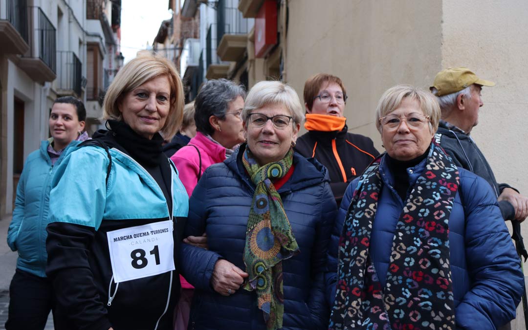 María Joaquina, vecina de la localidad ha decidido realizar, junto a sus compañeras, la ruta corta./ S.J.