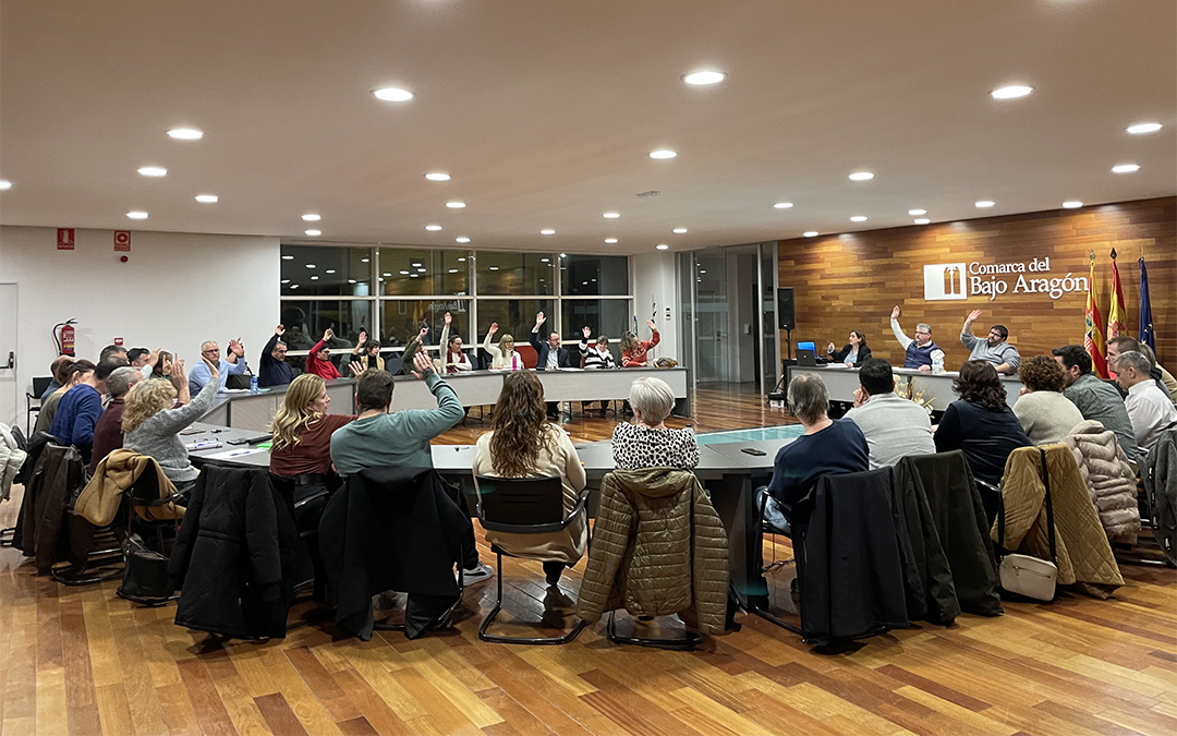 PP, PAR, TE y Vox votaron a favor de los presupuestos de la Comarca del Bajo Aragón para 2025; mientras que PSOE y Ganar votaron en contra./ María Celiméndiz