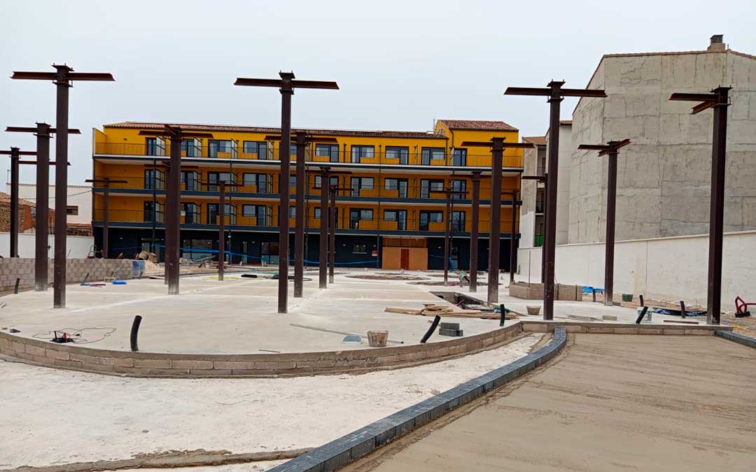 Residencia de la Fundación Arcoiris en Valderrobres / M.J. Salvador