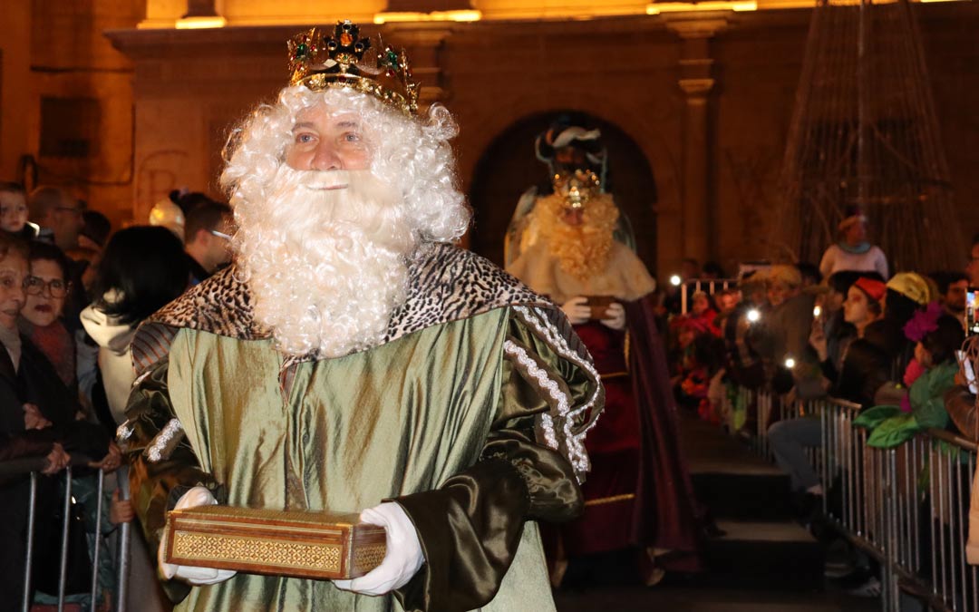 Los Reyes Magos entregaron sus regalos al niño Jesús./ Sandra Jiménez
