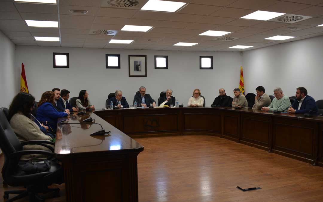 El presidente también se ha reunido con el consejo comarcal del Matarraña./ M.M.R.