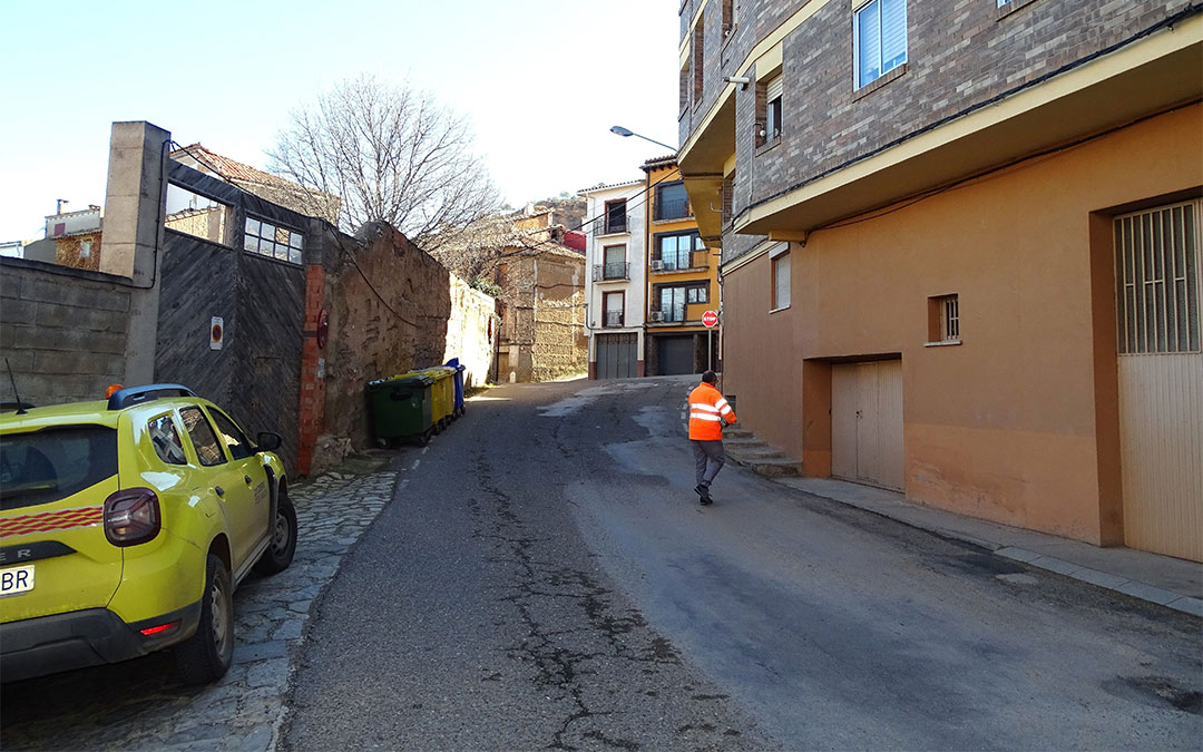 El reasfaltado comenzará desde el enlace con la travesía N-211, donde se contempla la creación de aceras e instalación de barandillas./ Ayuntamiento de Alcorisa