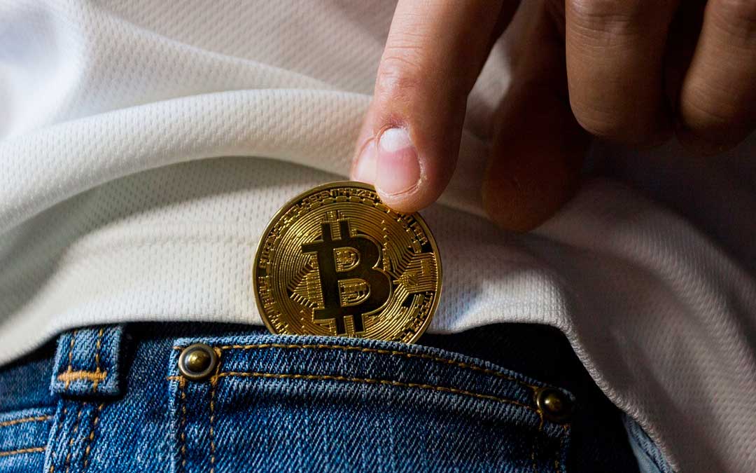 Un 9% de los españoles ya posee criptomonedas./ L.C.