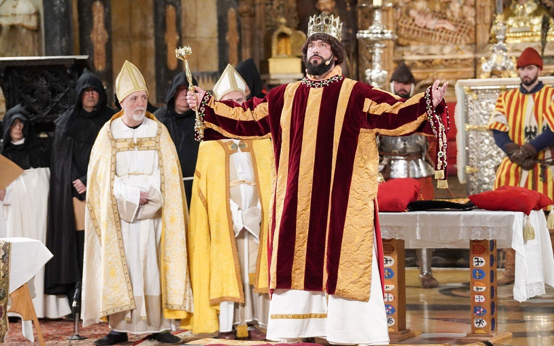 Momento de la coronación de Fernando I de Aragón./ Palacio de la Aljafería